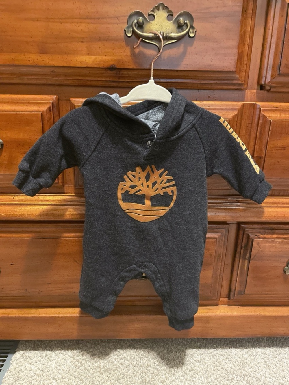 Timberland Grey & Brown Sweatshirt Onesie Size Newborn Baby Boy